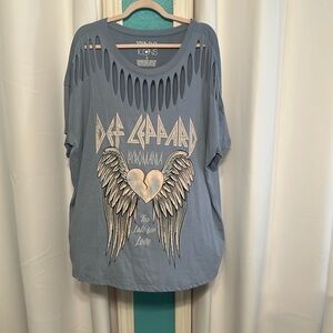 Torrid def leopard shirt